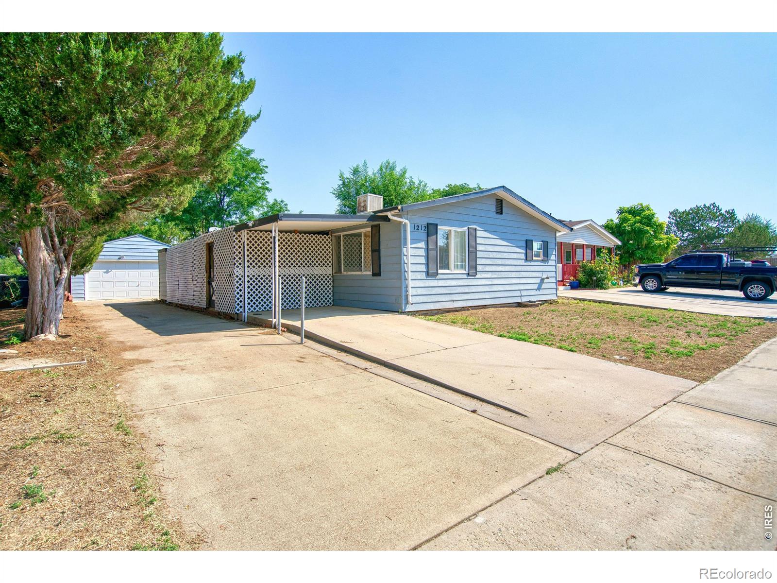 1212 Mackay Court — photo