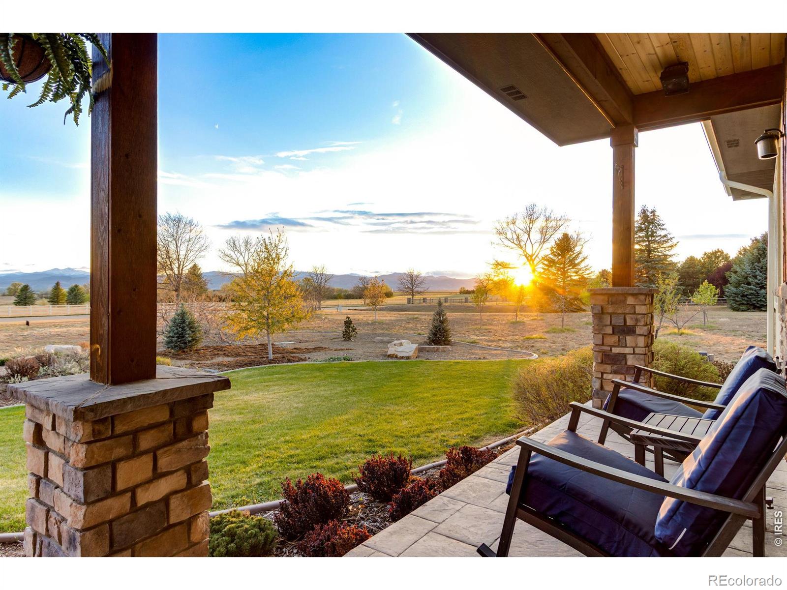 2418 Barry Lane — photo
