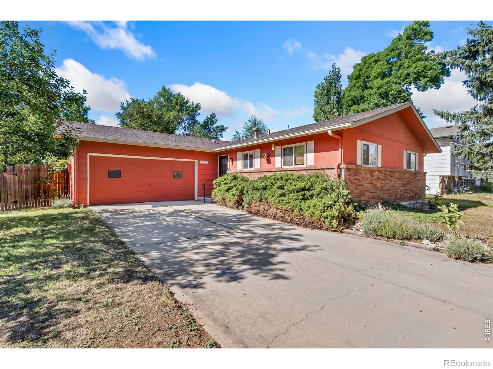 2901 Greentree Circle — photo