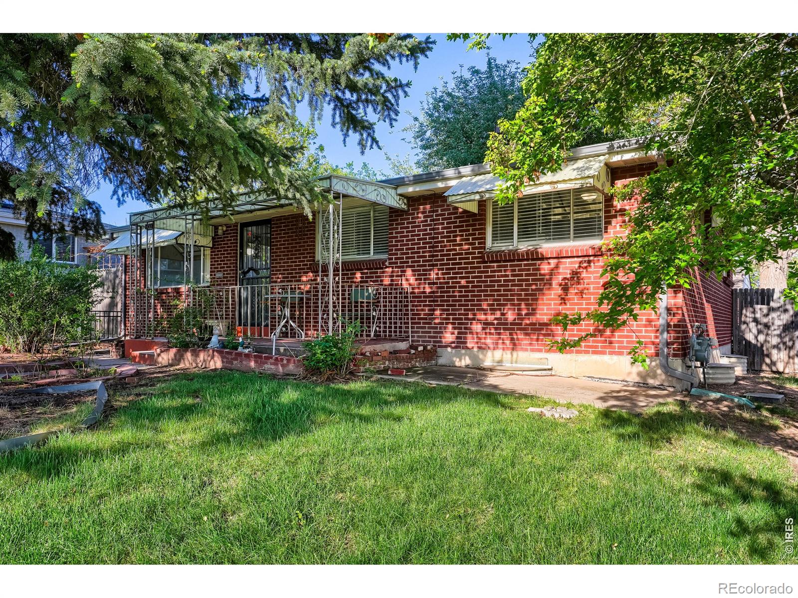 1435 S Ogden Street — photo
