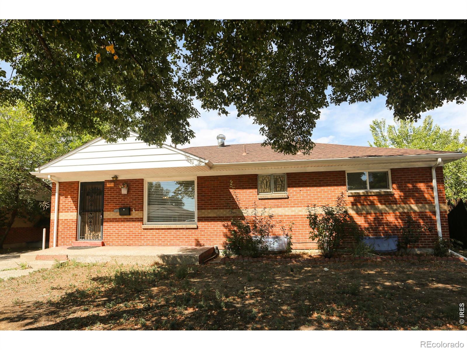 7493 Raritan Street — photo