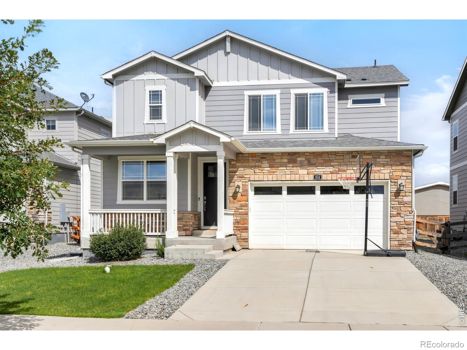 814 Vixen Drive — photo