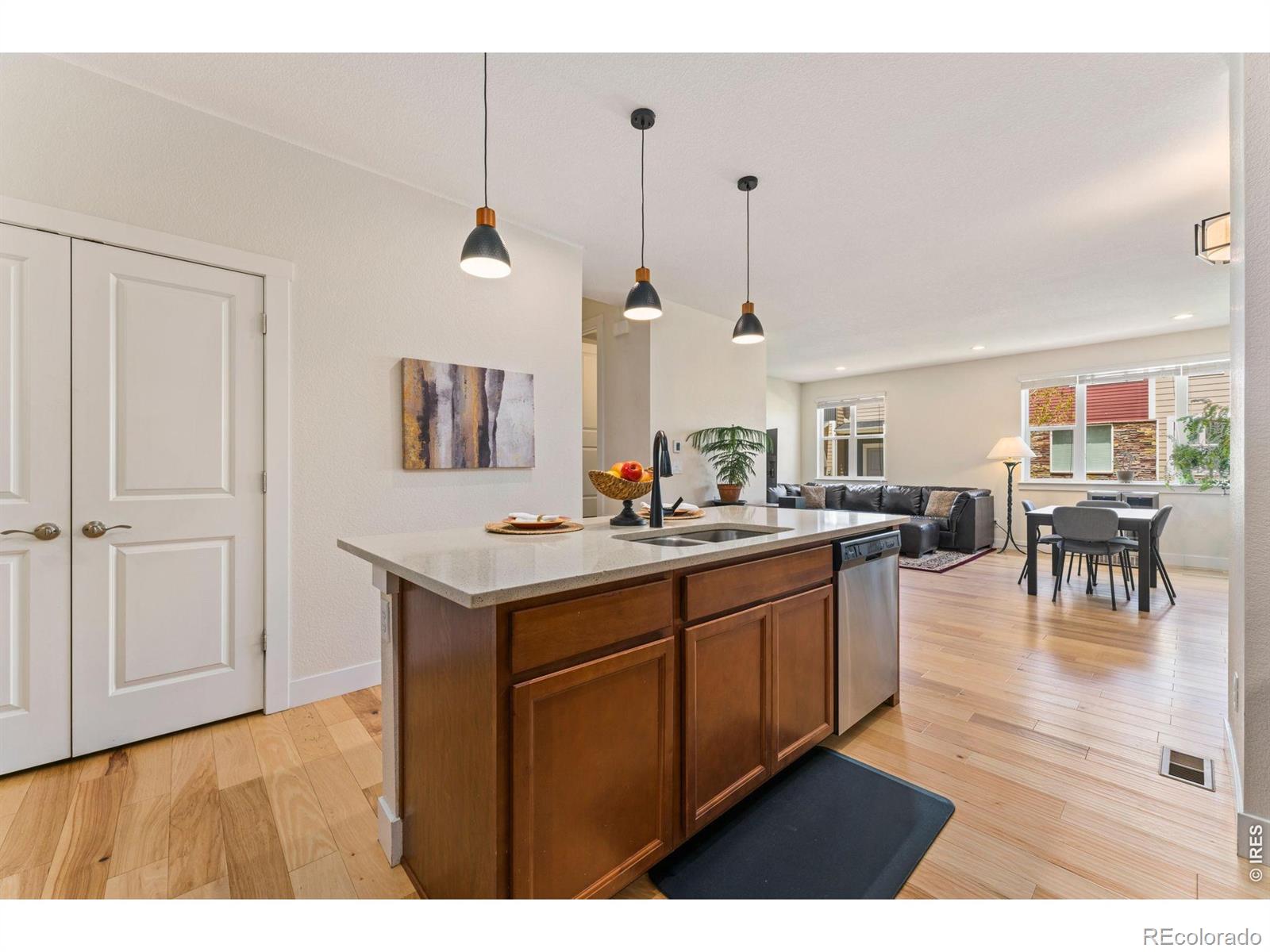 671 Robert St 671 — photo