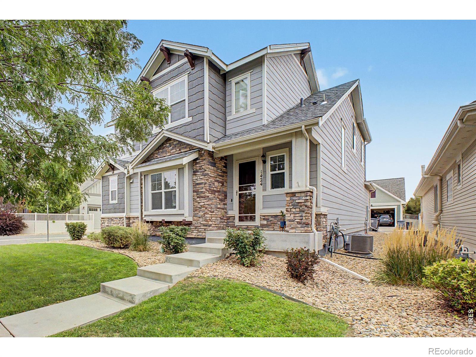 1424 Bluemoon Drive — photo