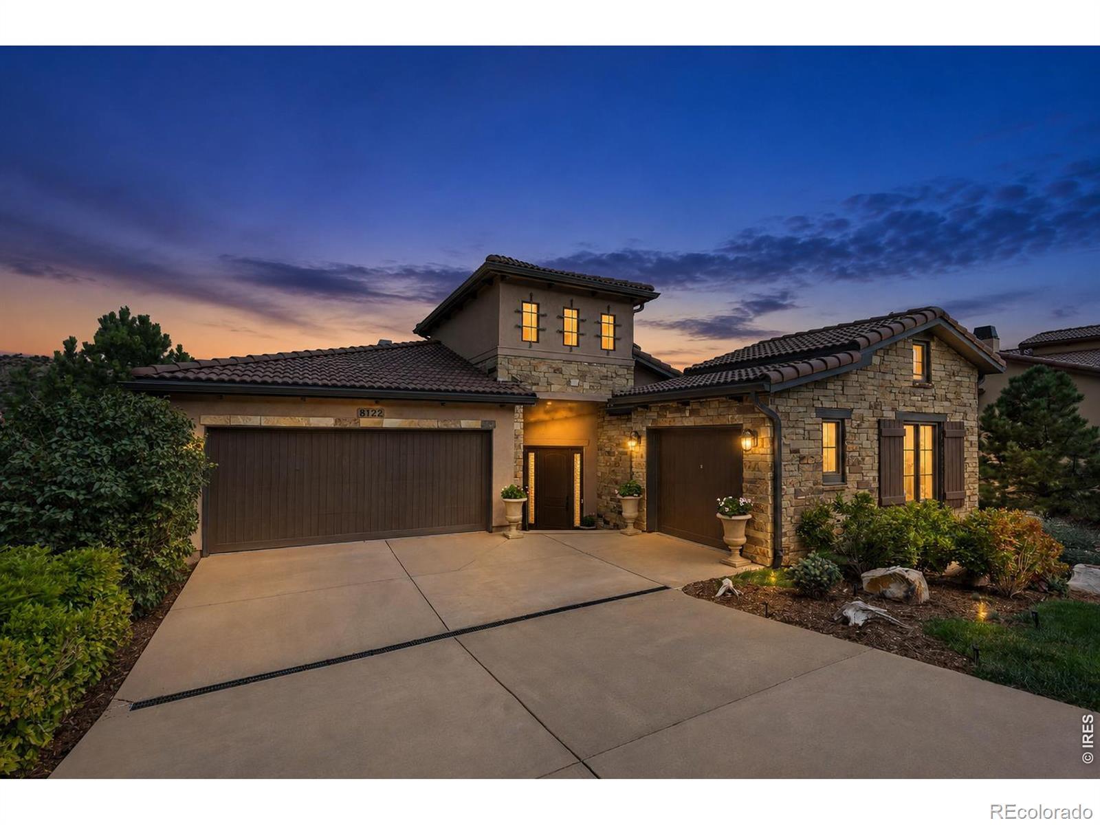 8122 Raphael Lane — photo
