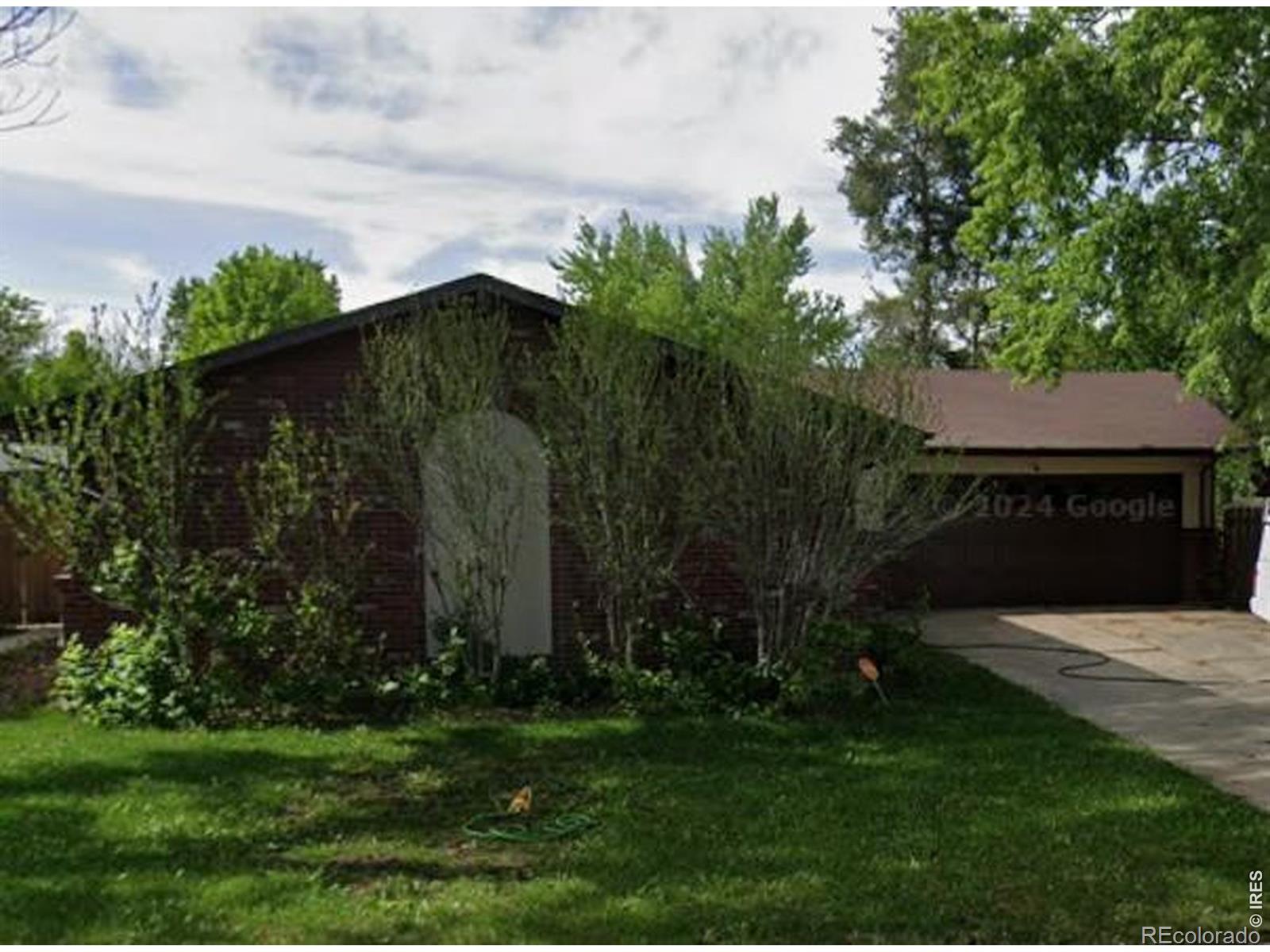 925 Bragg Place — photo