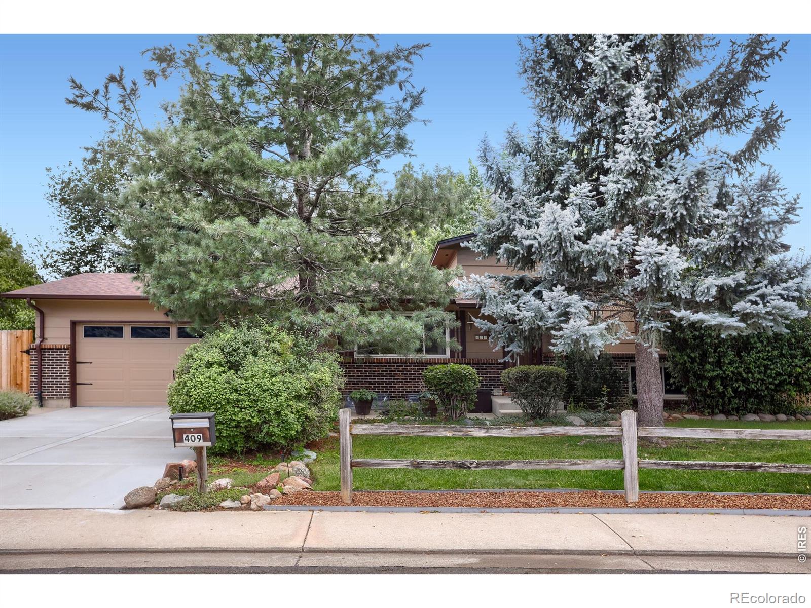 409 E Saint Clair Avenue — photo