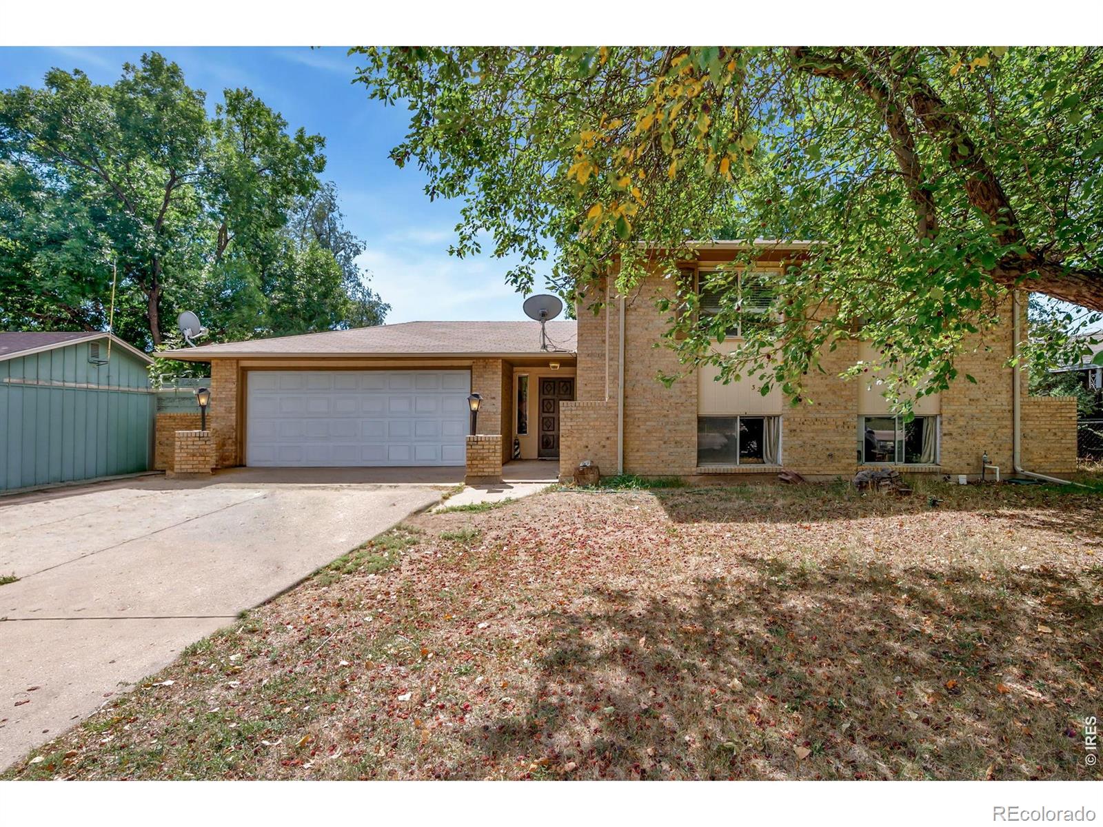 325 E Swallow Road — photo