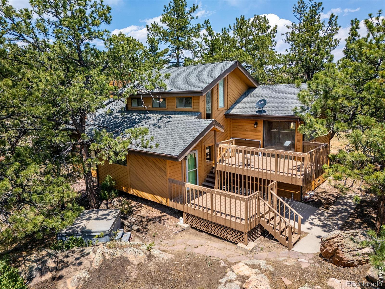 1425 Montcalm Drive — photo