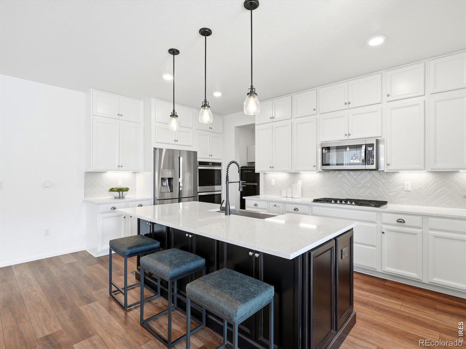 12850 Crane River Drive — photo