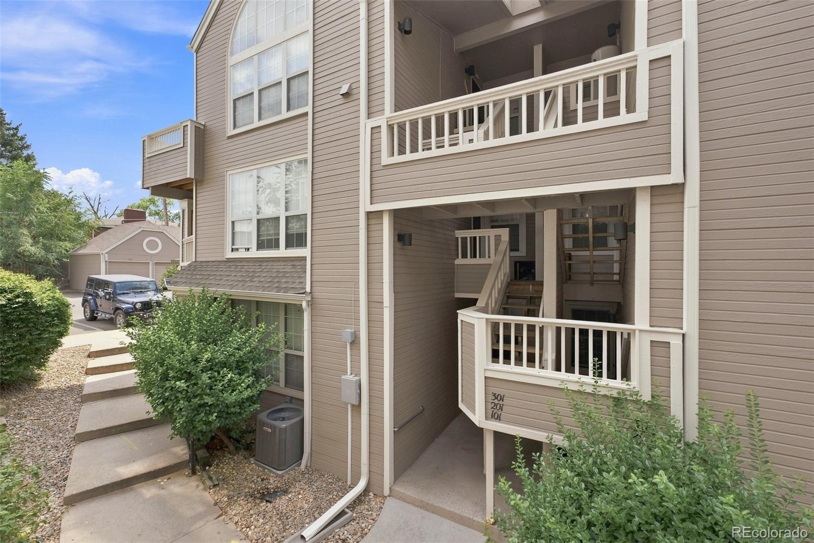 5715 W Atlantic Place 101 — photo
