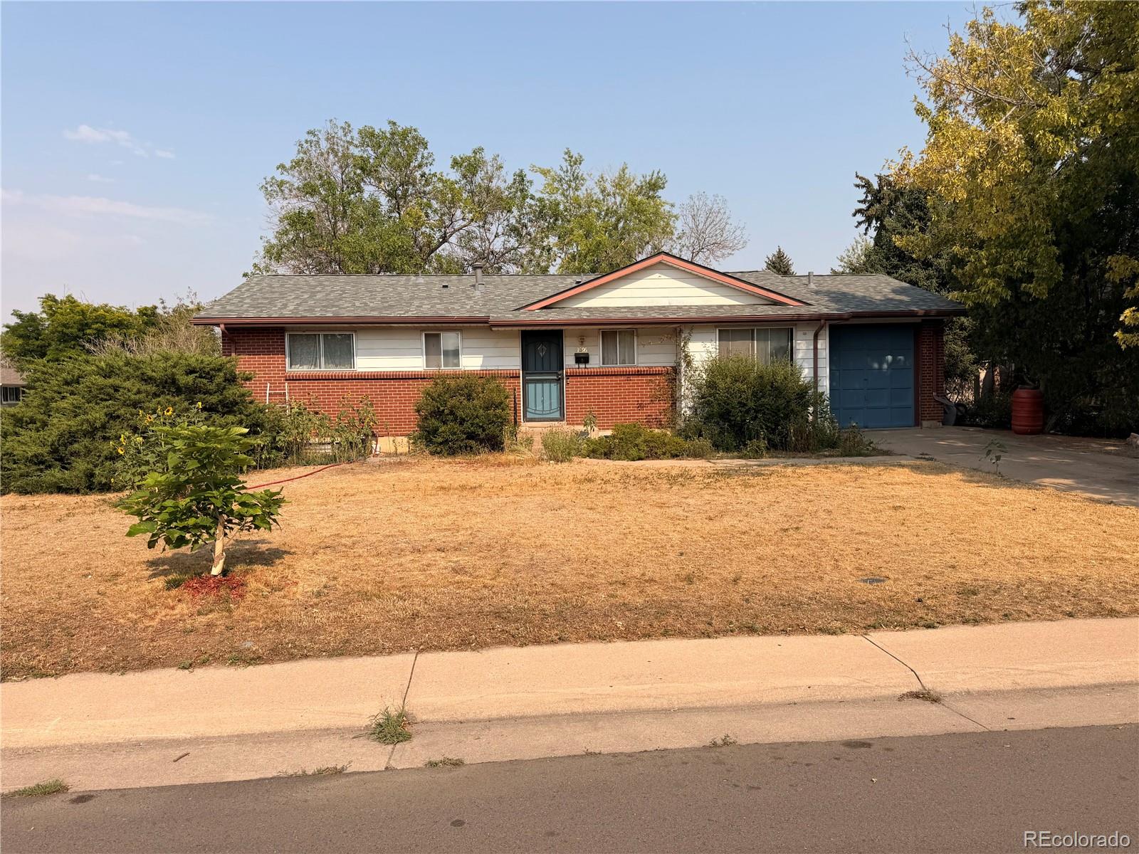 1096 Fraser Street — photo