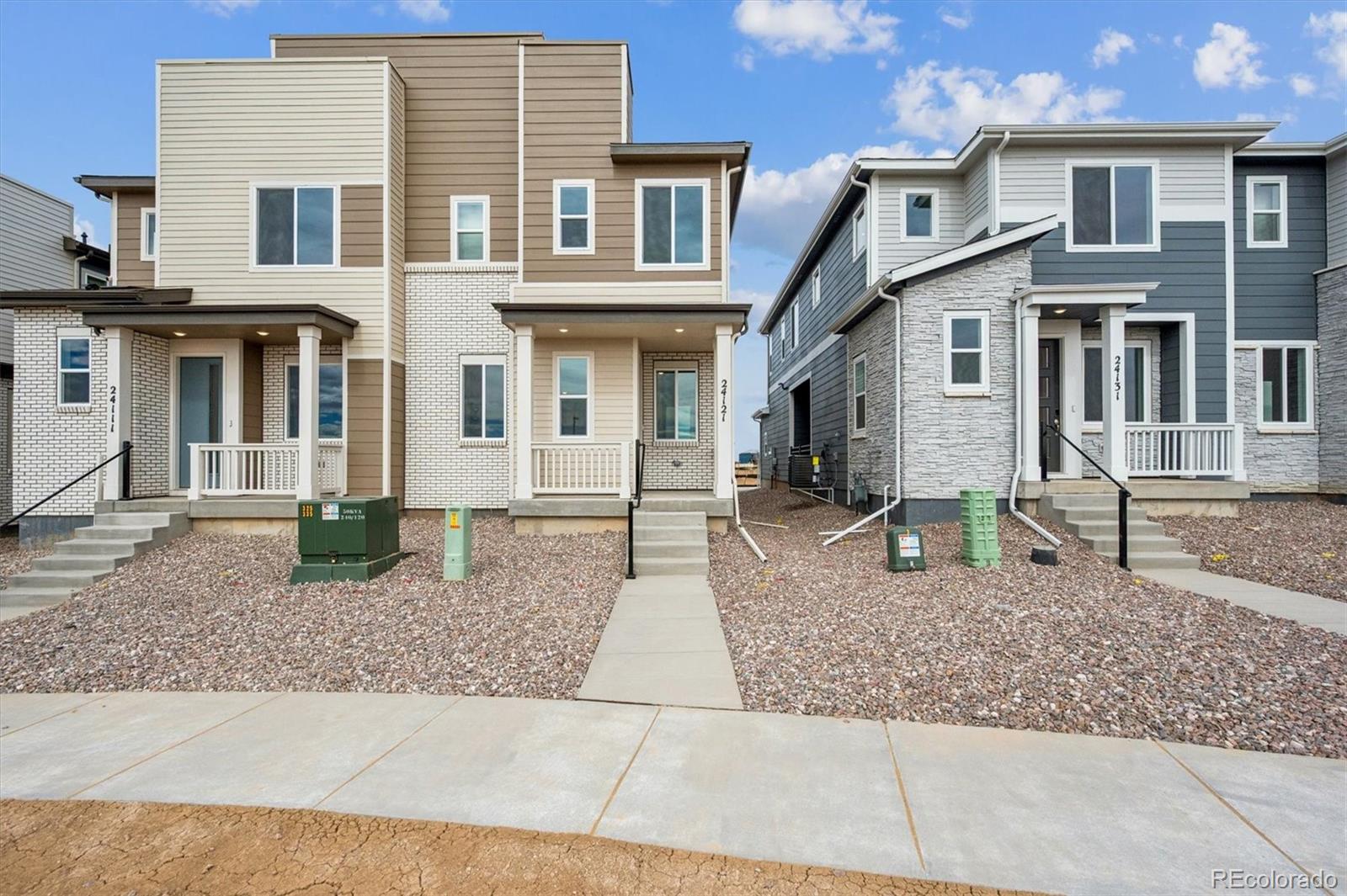 24121 E 30th Place — photo
