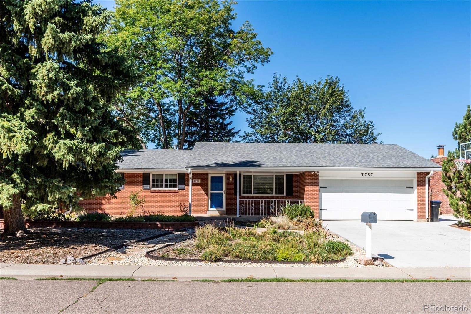 7757 Newman Street — photo