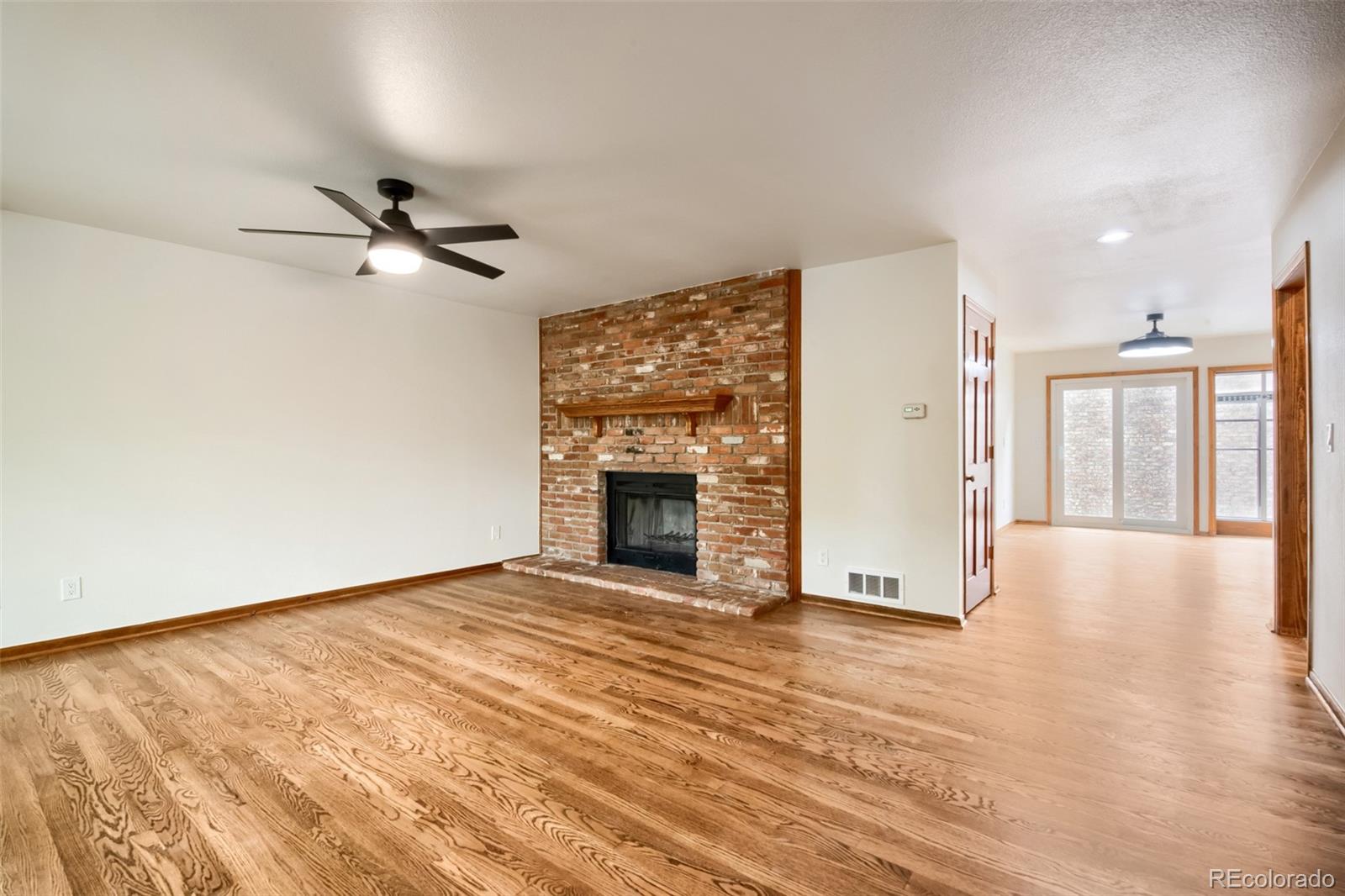 7605 Cove Circle — photo