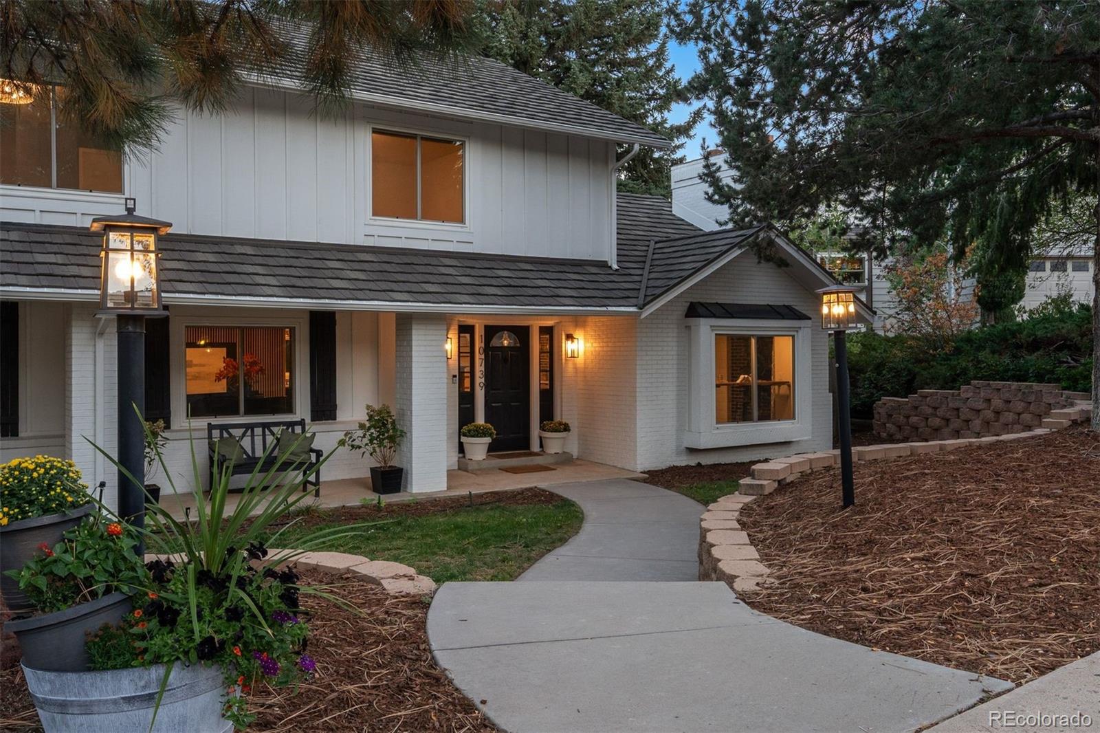 10739 E Crestridge Circle — photo