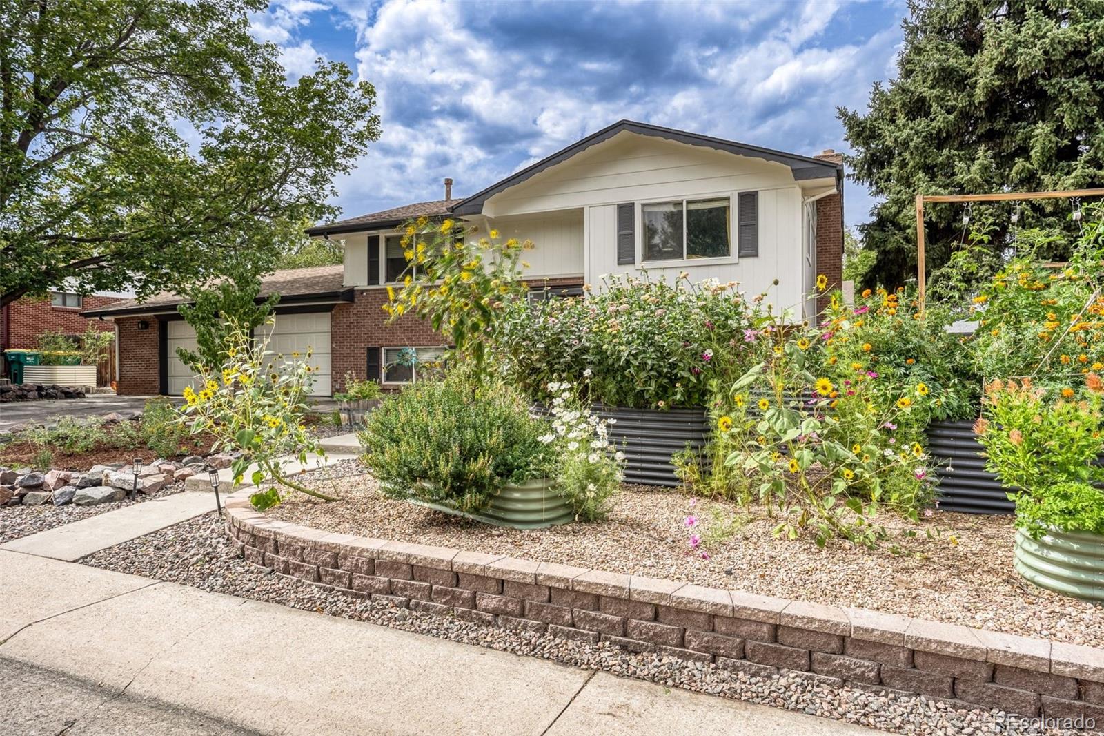 1323 S Dudley Street — photo