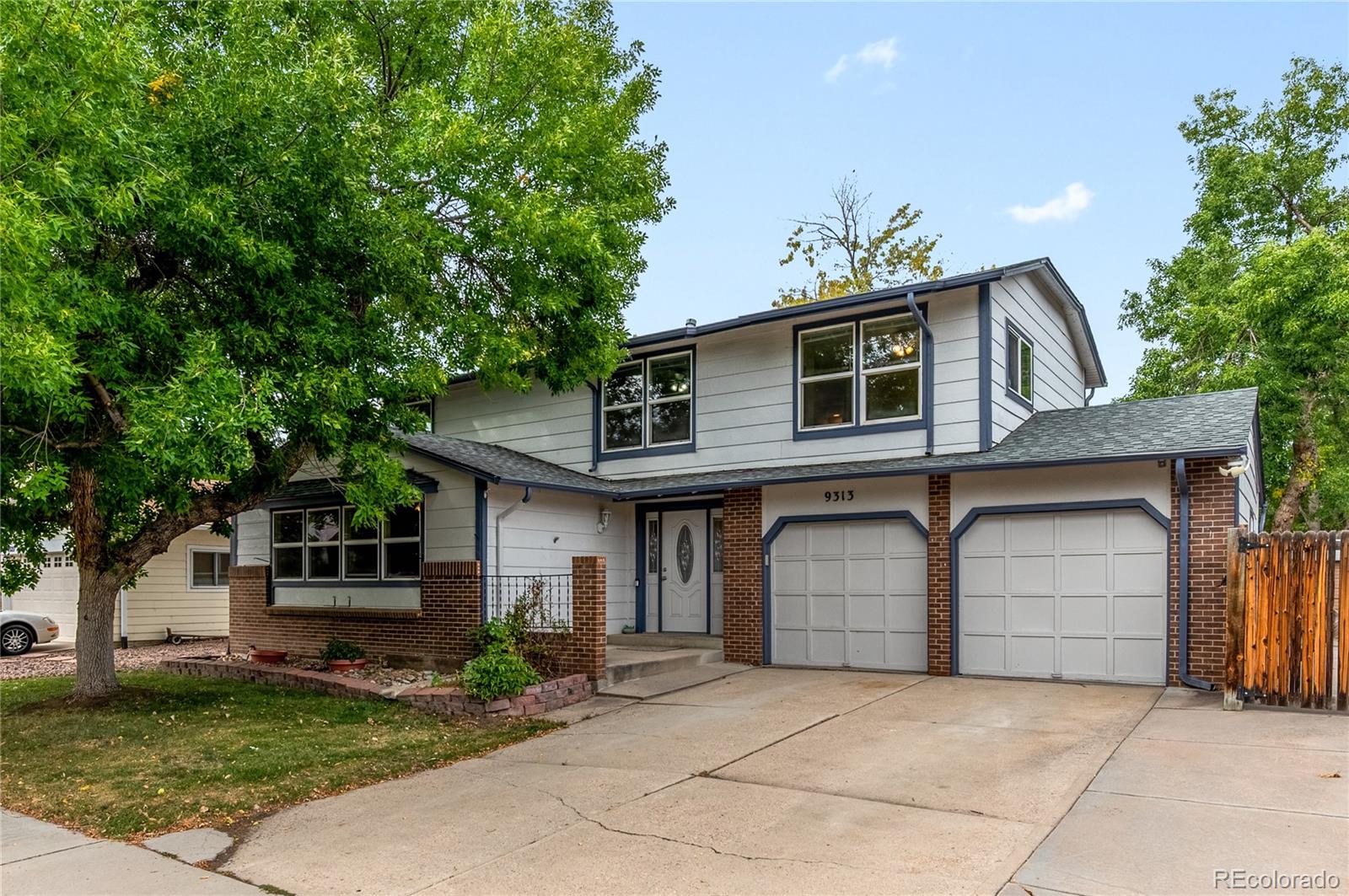9313 W 91st Place — photo