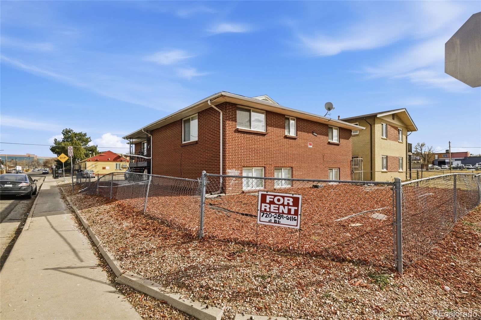 1592 Lansing Street — photo
