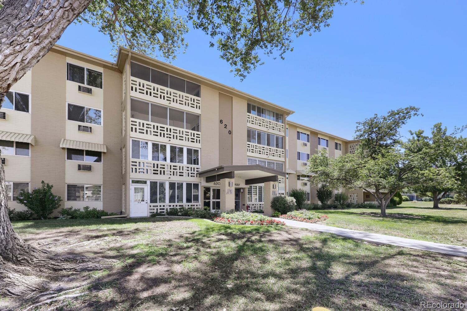 620 S Alton Way 5C — photo