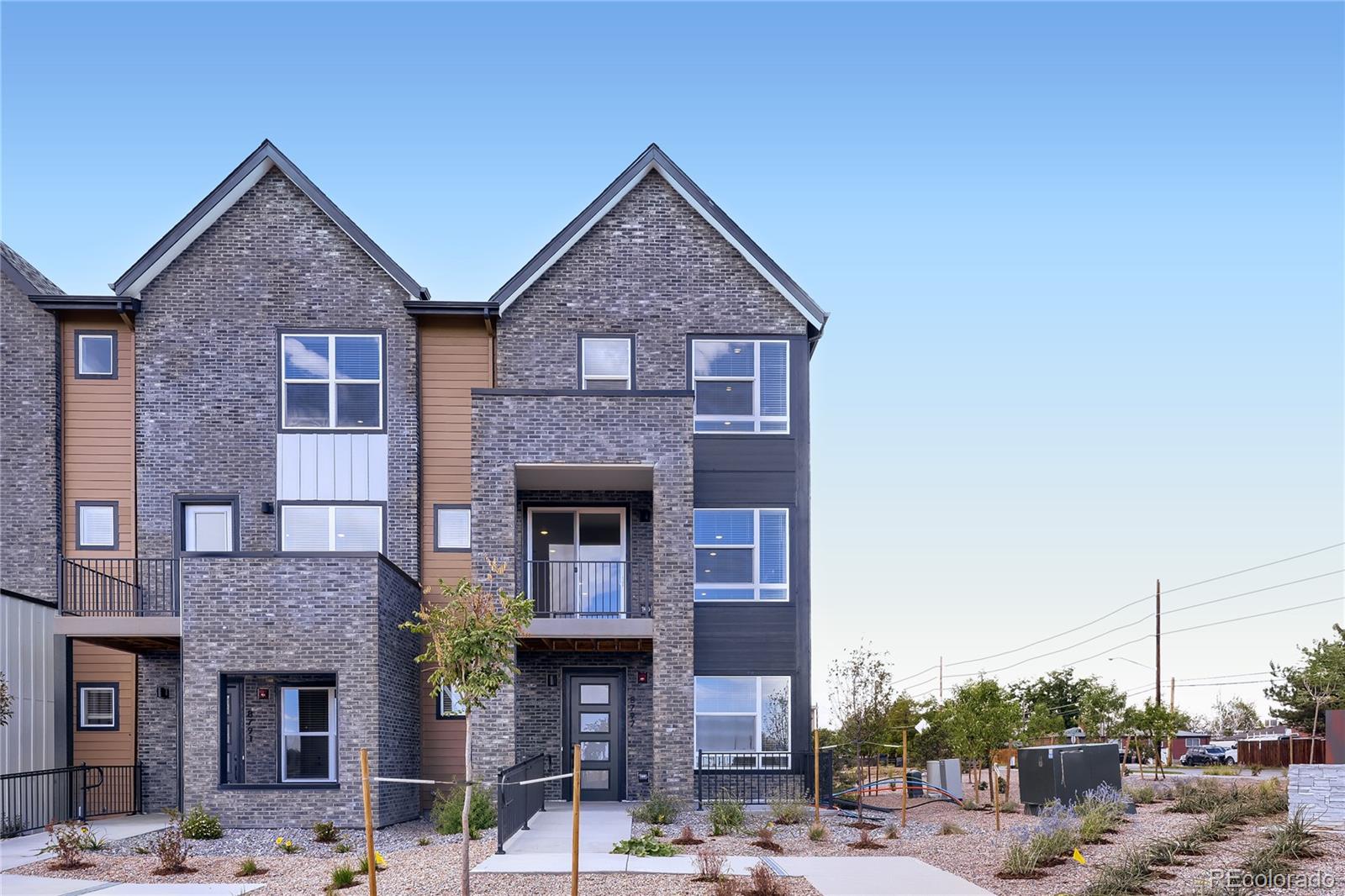 8797 Irving Street — photo
