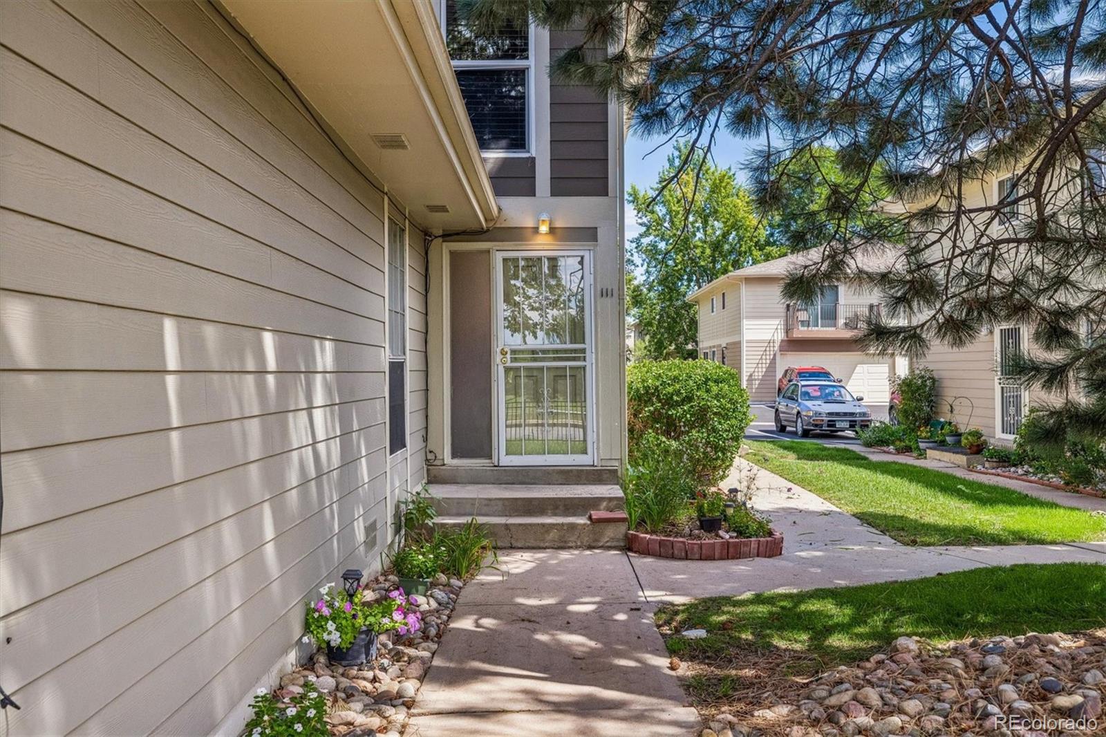 1250 S Monaco Street Parkway 111 — photo