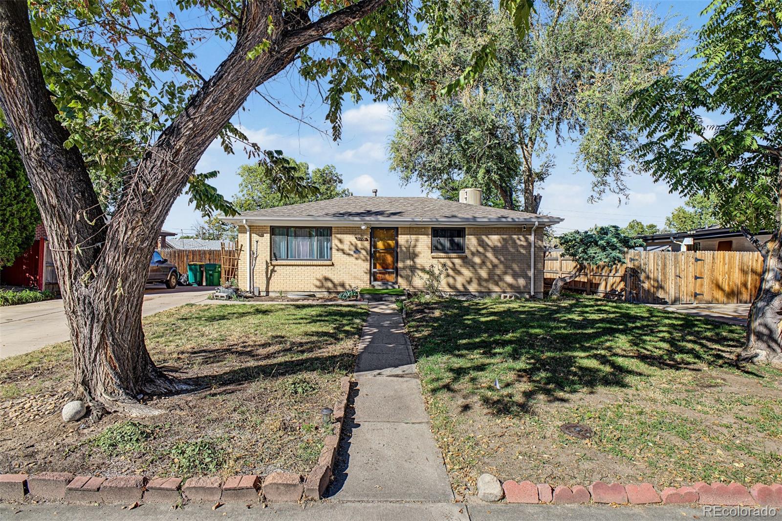 3015 Carson Street — photo