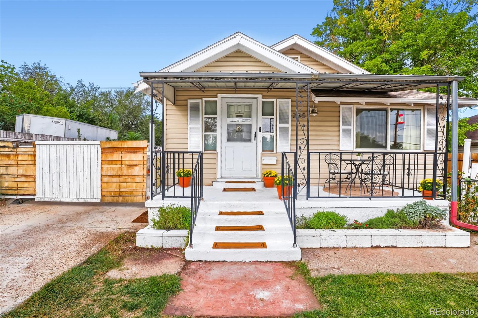 235 S Irving Street — photo