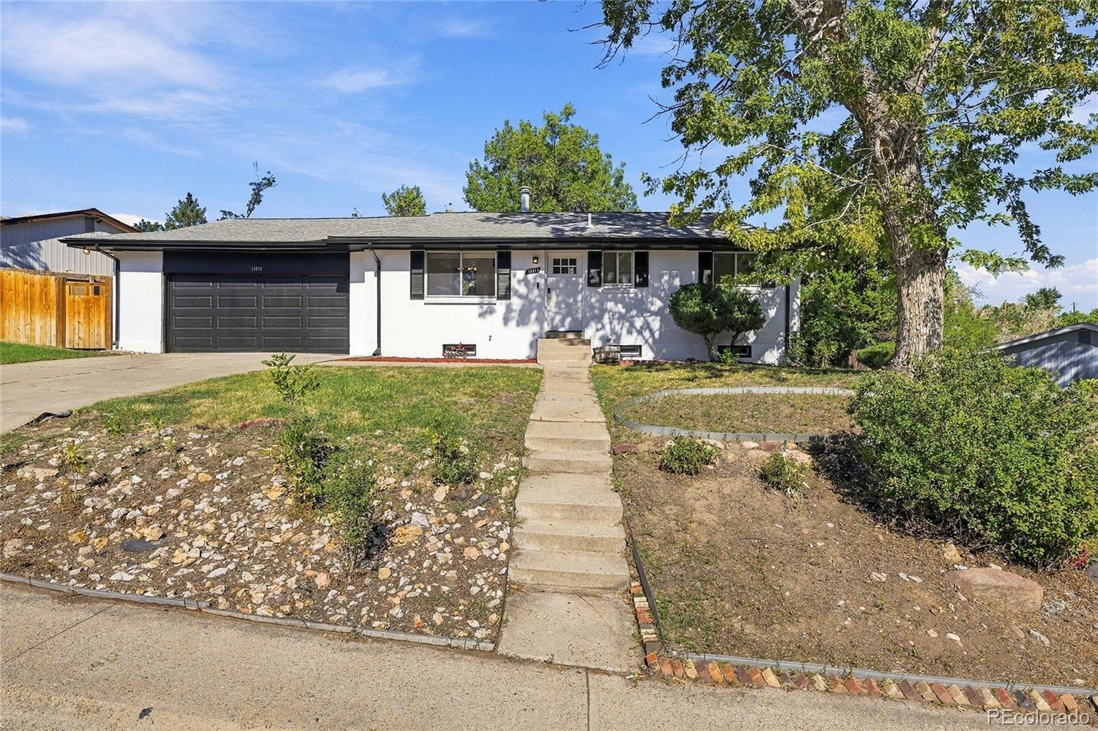 11213 W Briarwood Drive — photo
