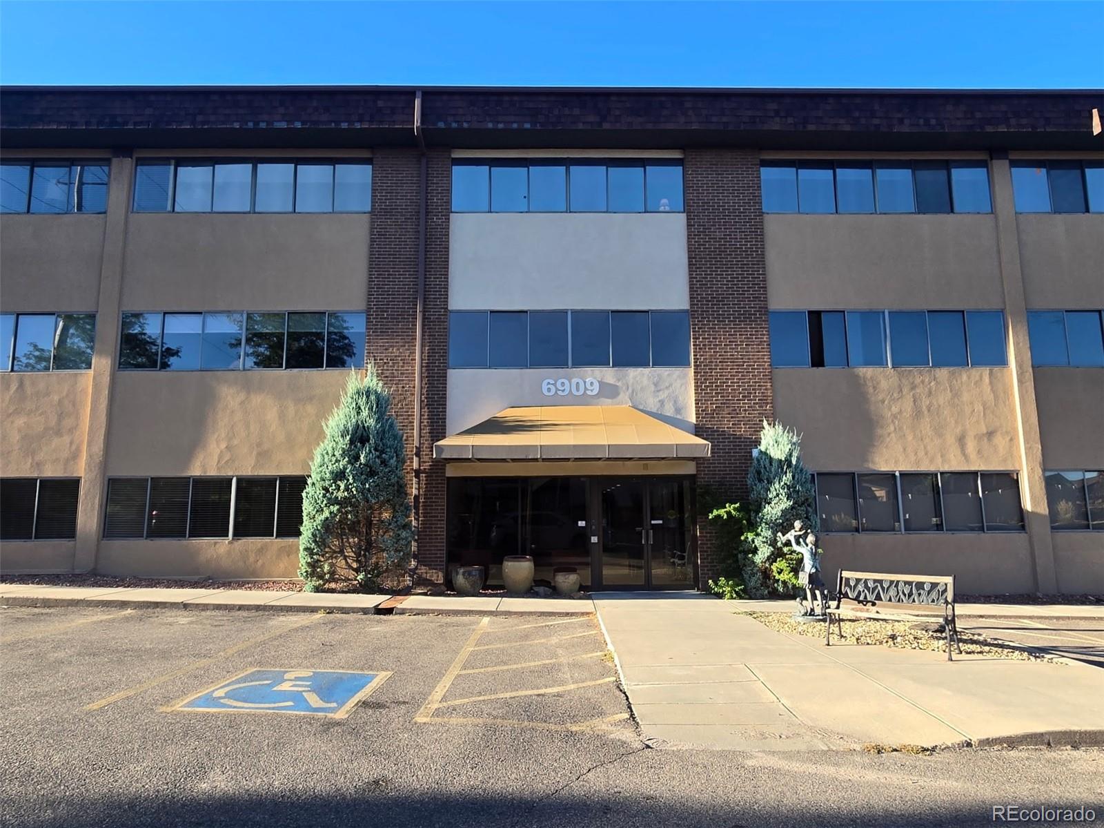 6909 S Holly Circle 135 133 — photo