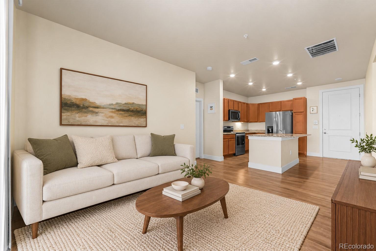 981 S Sable Boulevard Unit 303 — photo