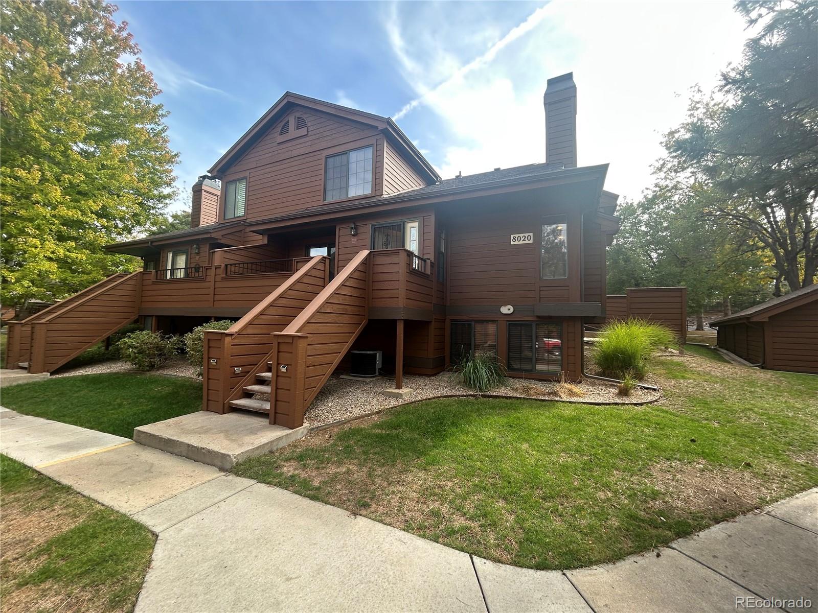 8020 Holland Court Unit B — photo