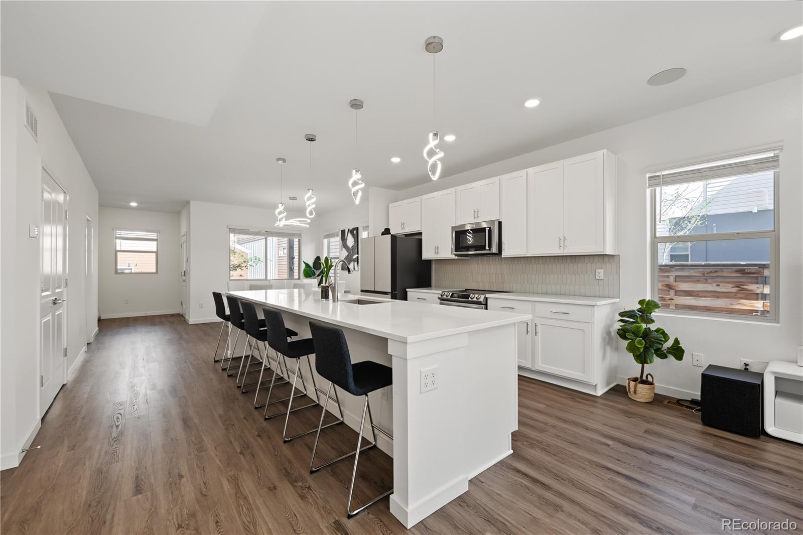 6875 Juniper Lane — photo