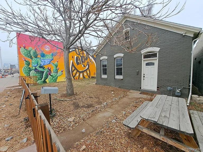 3139 Larimer Street — photo