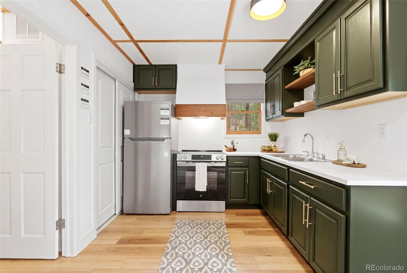 154 Apache Road, Evergreen, CO 80439