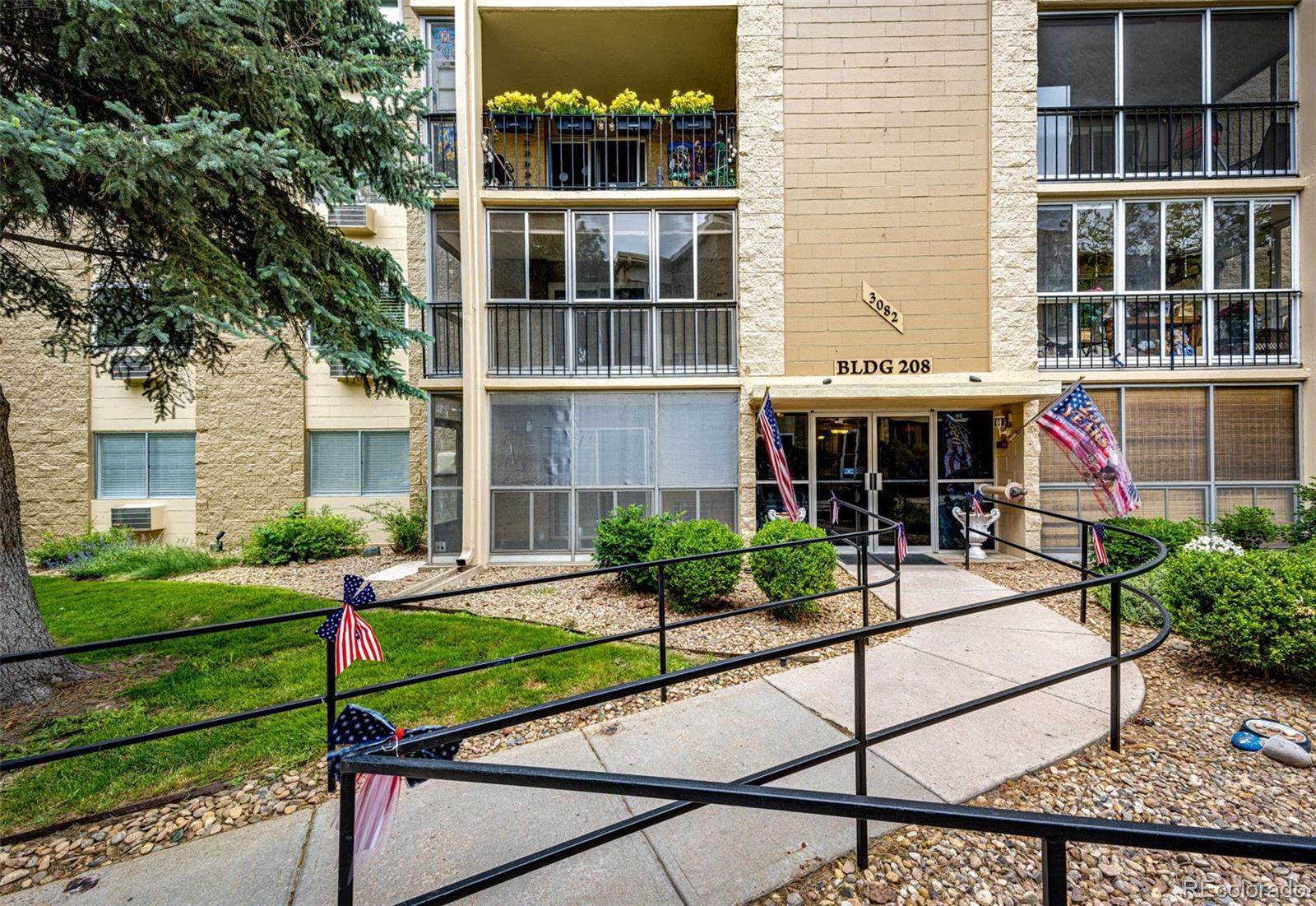 3082 S Wheeling Way 105 — photo