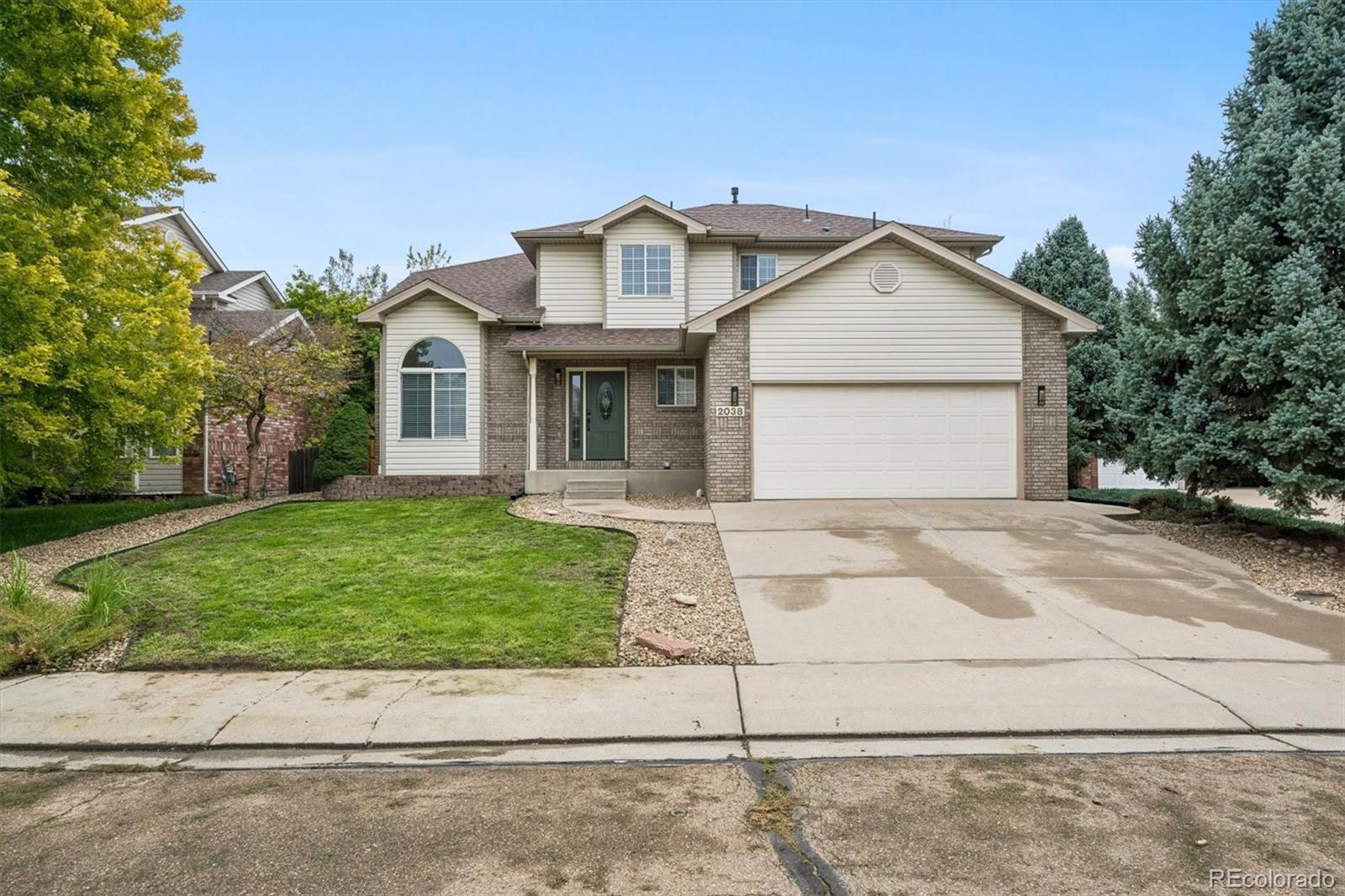2038 Falcon Drive — photo