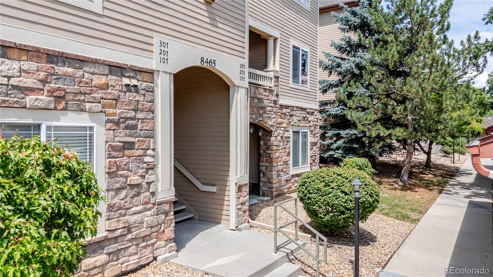 8465 S Holland Way 205 — photo