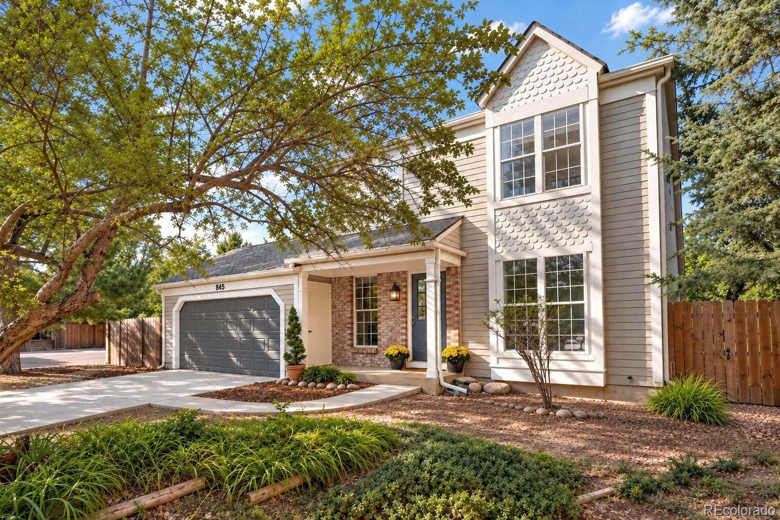845 Kimbark Street — photo