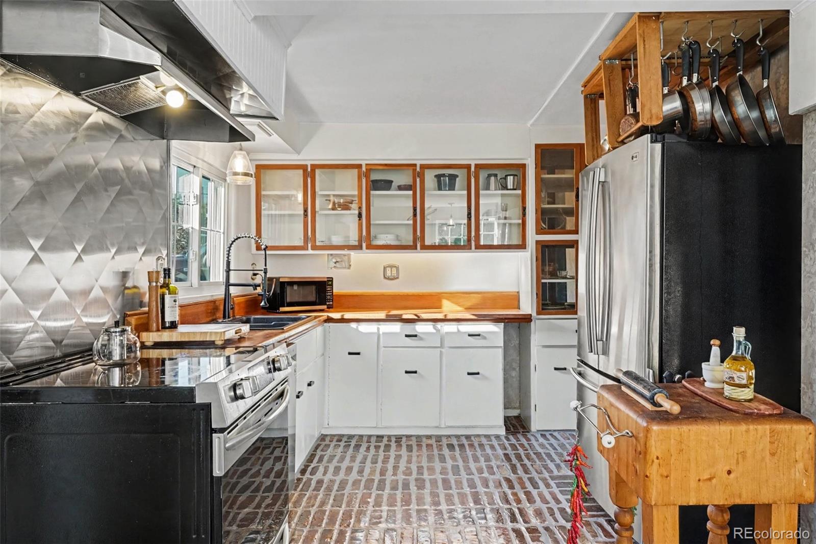 6430 W 62nd Place — photo