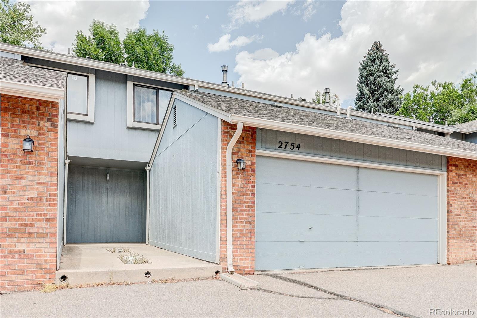 2754 S Lansing Way — photo