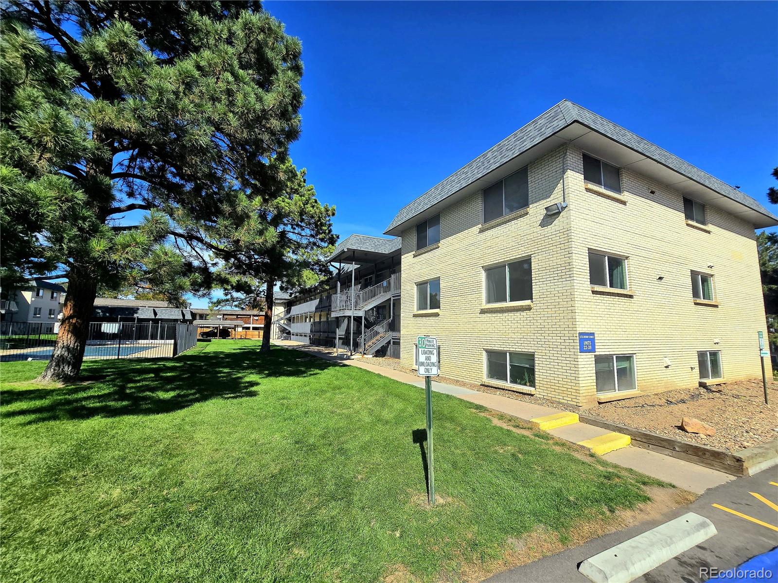 1723 Robb Street Unit 33 — photo