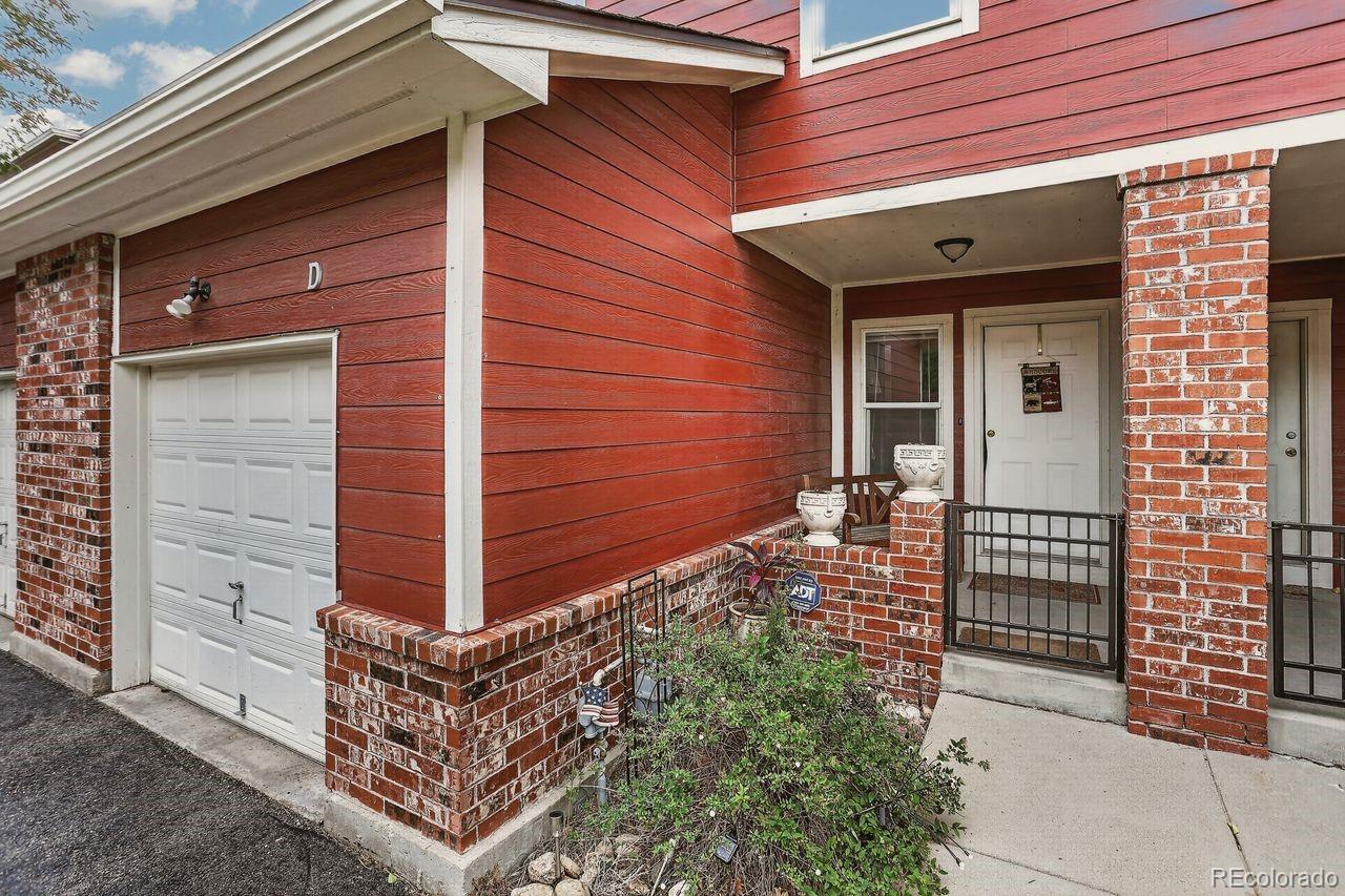 2416 W 82nd Place D — photo