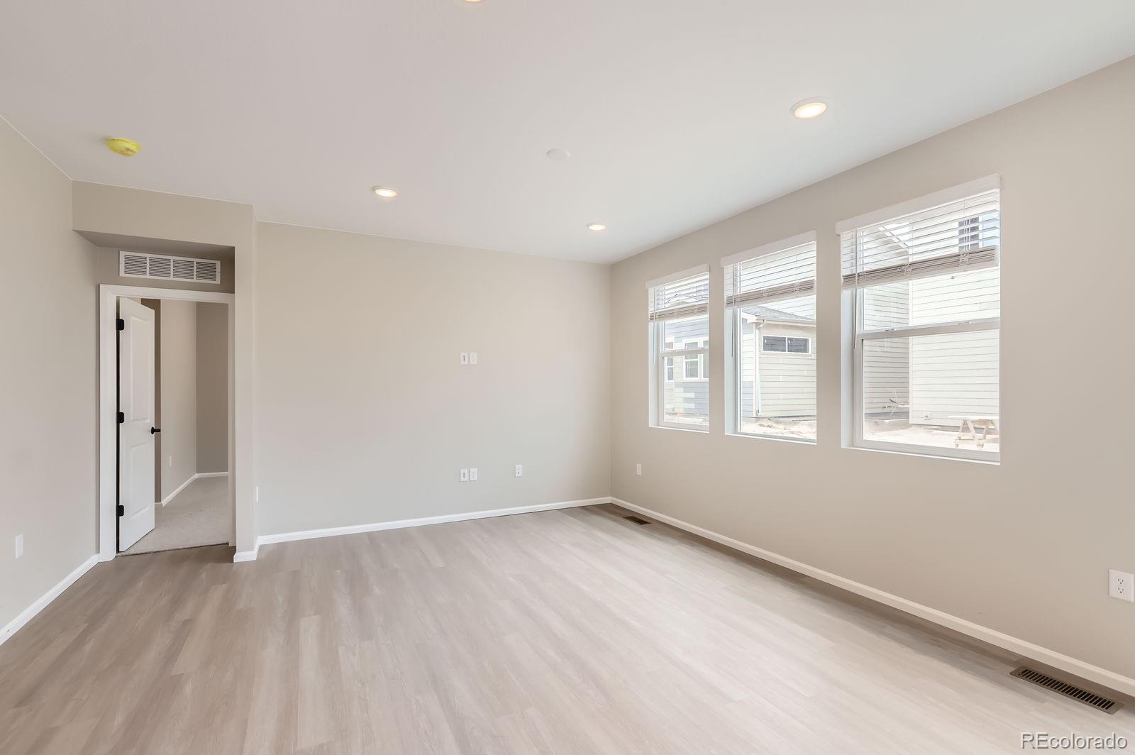 4231 Crestone Peak Street — photo