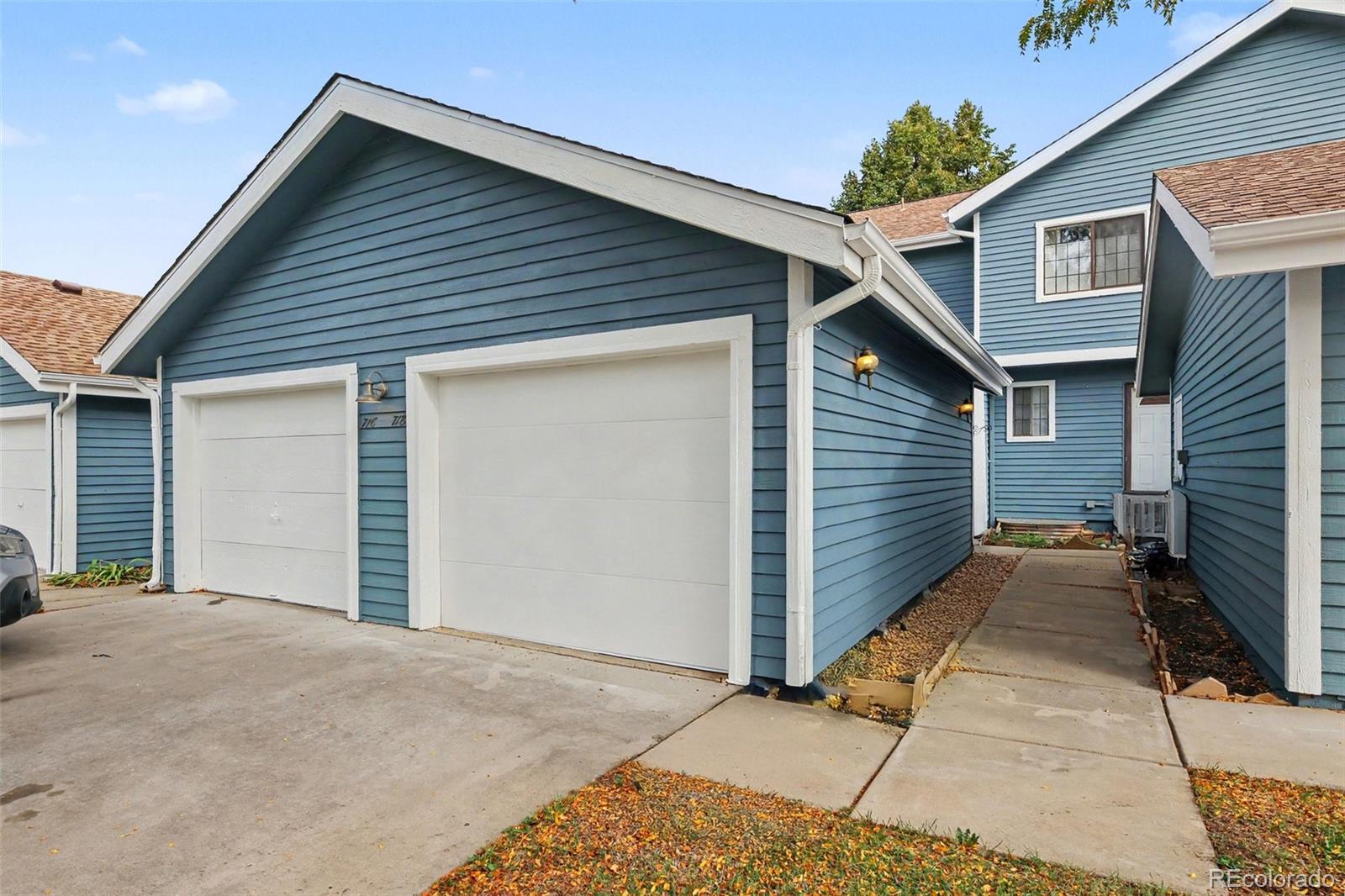 718 Julian Circle — photo
