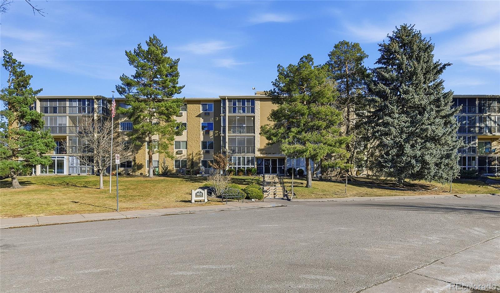 3022 S Wheeling Way 309 — photo