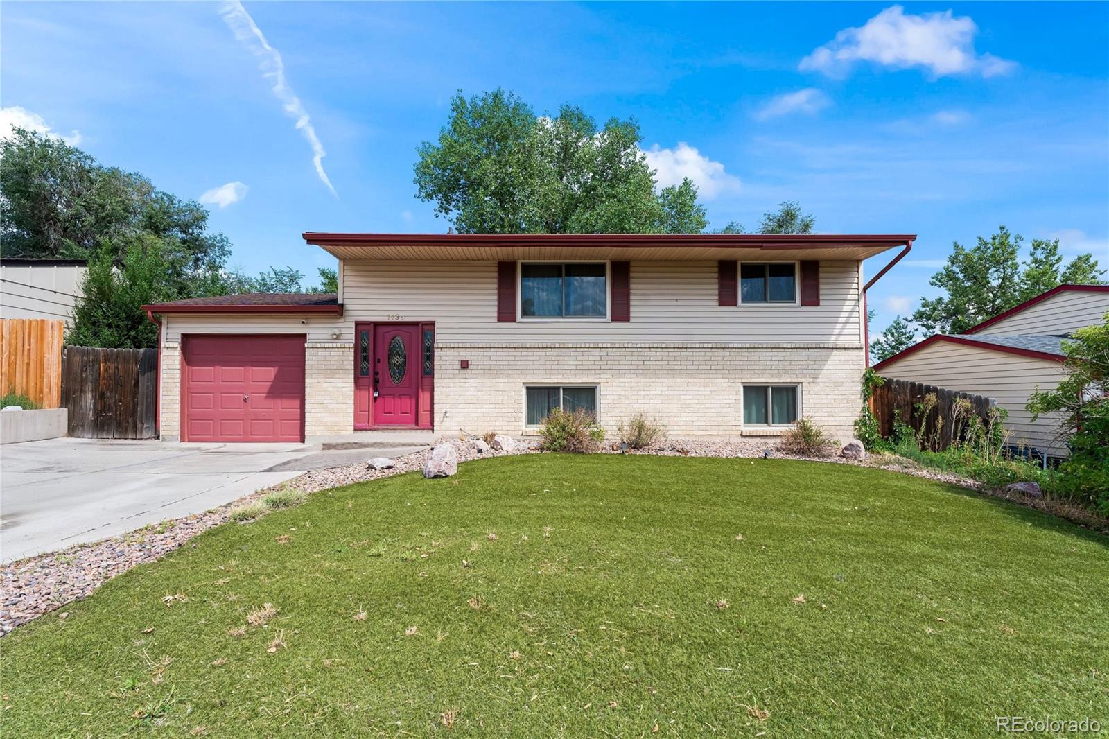 1435 Peterson Road — photo