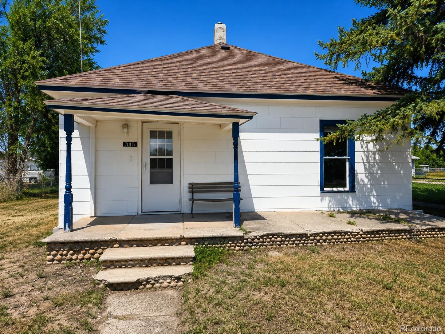 345 Comanche Street — photo