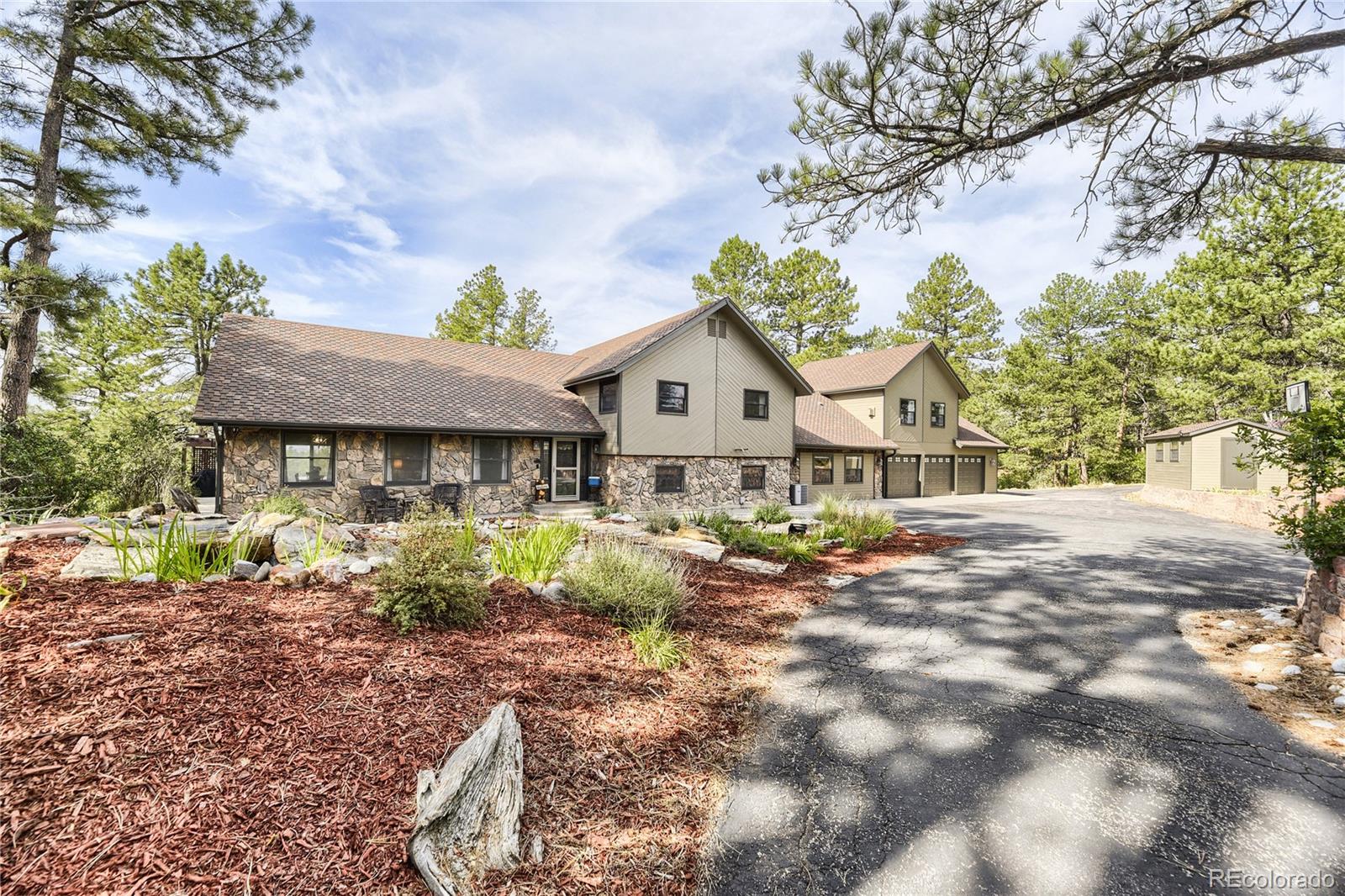 10996 Deerfield Road — photo