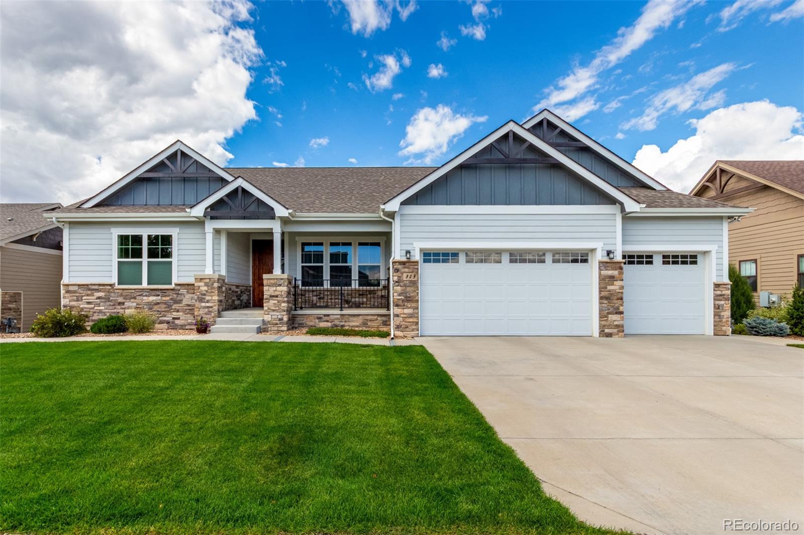 909 Signal Court — photo
